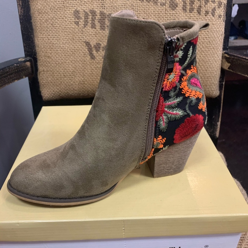 Embroidered Taupe booties